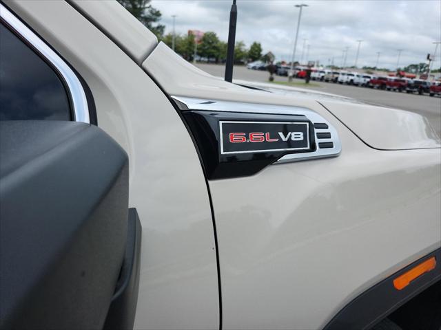 2026 GMC Sierra 2500HD Crew Cab, Standard Bed, SLE, 4WD