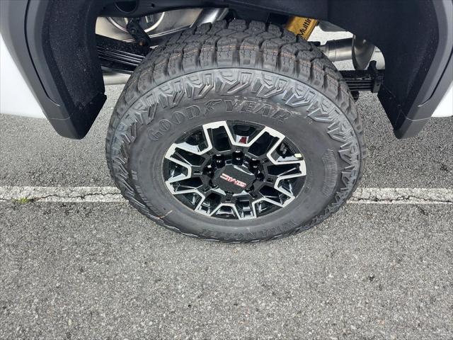 2026 GMC Sierra 2500HD Crew Cab, Standard Bed, AT4X, 4WD