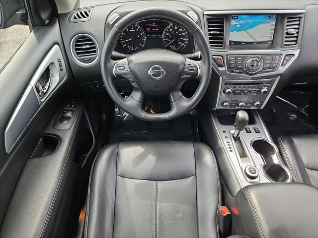 2019 Nissan Pathfinder SL