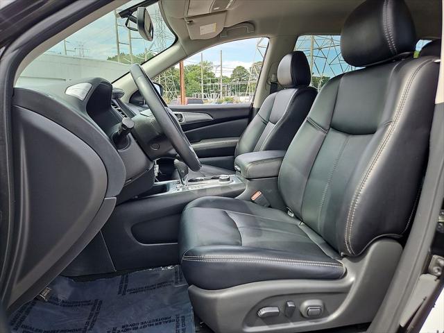 2019 Nissan Pathfinder SL