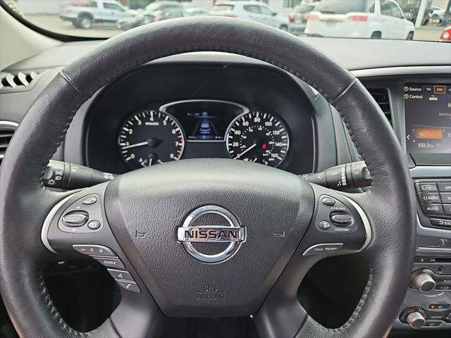 2019 Nissan Pathfinder SL