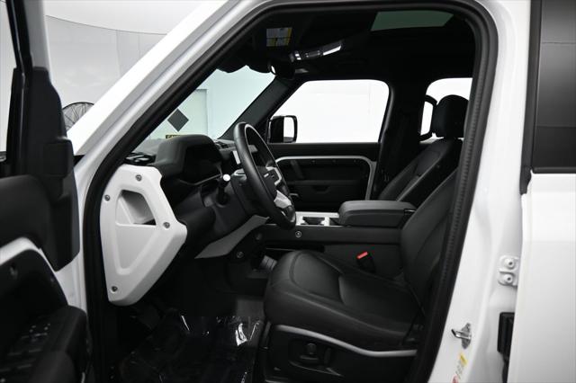 2025 Land Rover Defender 110 P300