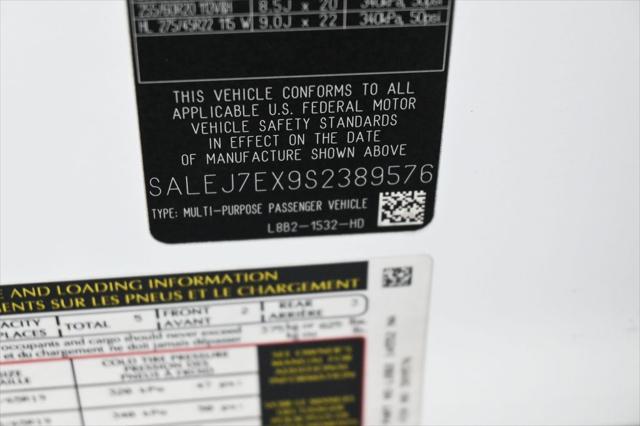 2025 Land Rover Defender 110 P300