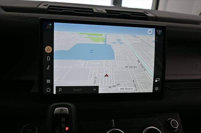 2025 Land Rover Defender 110 P300