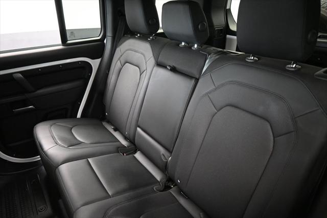 2025 Land Rover Defender 110 P300