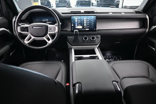 2025 Land Rover Defender 110 P300