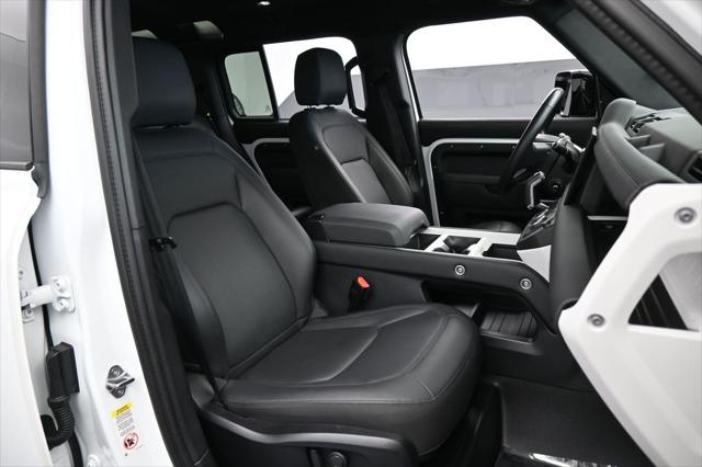 2025 Land Rover Defender 110 P300
