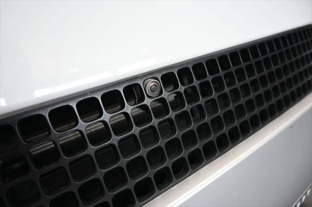 2025 Land Rover Defender 110 P300