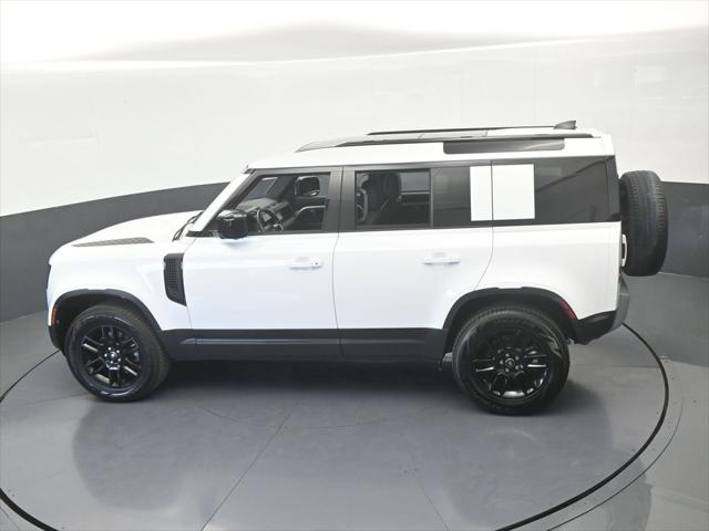 2025 Land Rover Defender 110 P300