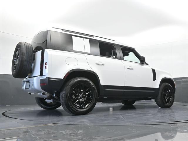 2025 Land Rover Defender 110 P300