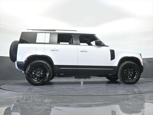 2025 Land Rover Defender 110 P300