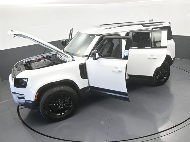 2025 Land Rover Defender 110 P300