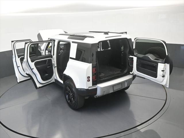 2025 Land Rover Defender 110 P300