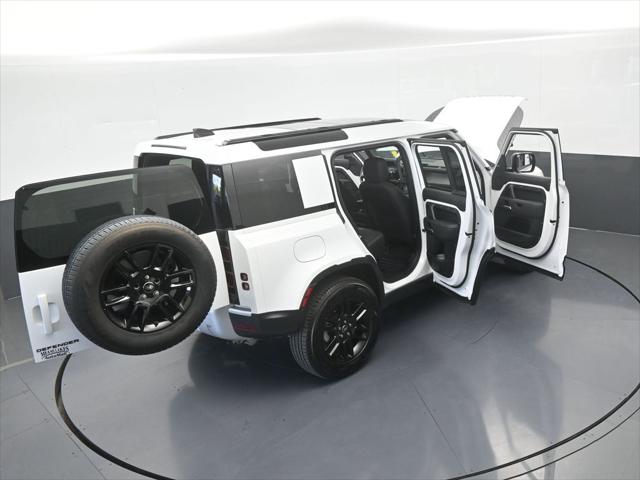 2025 Land Rover Defender 110 P300