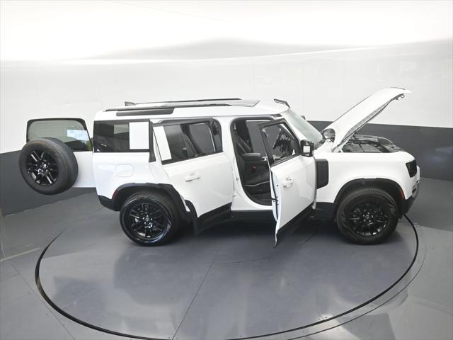 2025 Land Rover Defender 110 P300
