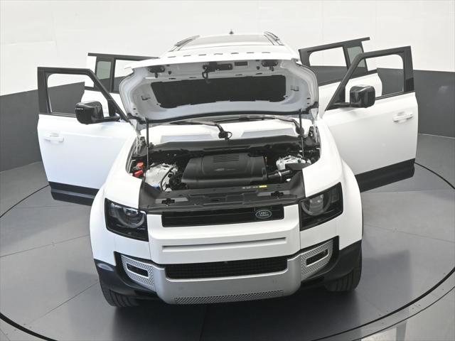 2025 Land Rover Defender 110 P300