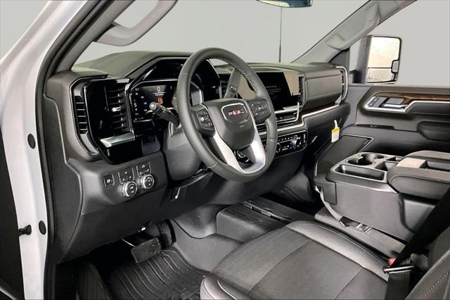 2026 GMC Sierra 2500HD Crew Cab, Standard Bed, SLE, 4WD