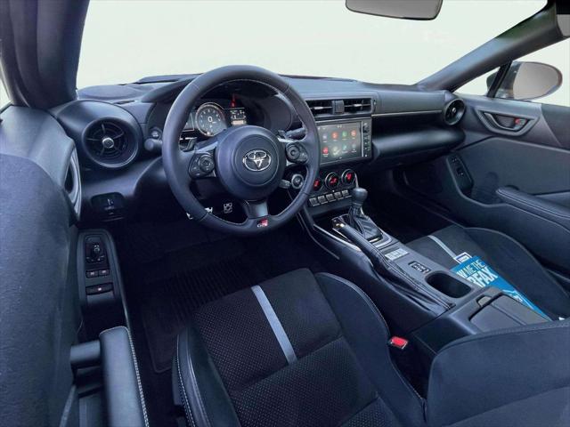 2025 Toyota GR86 Premium