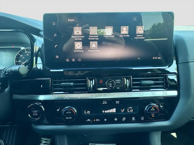 2026 Nissan Pathfinder SV