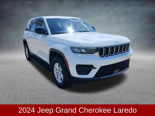 2024 Jeep Grand Cherokee Laredo 4x2