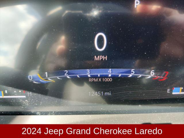2024 Jeep Grand Cherokee Laredo 4x2