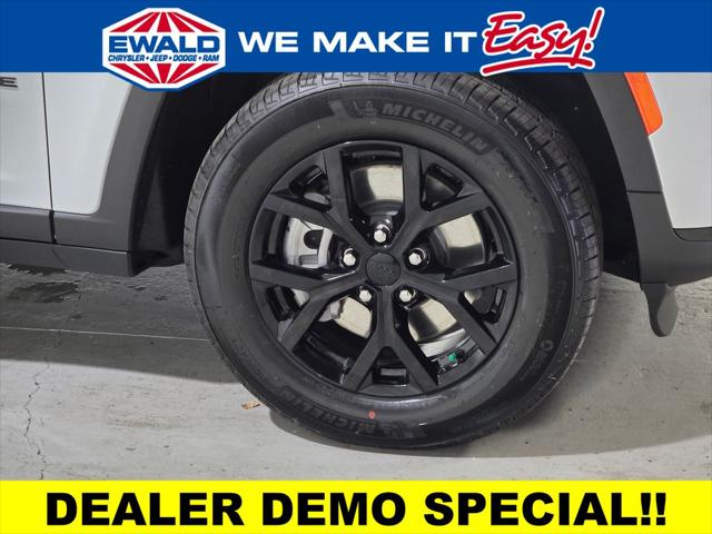2025 Jeep Grand Cherokee L Altitude X 4x4