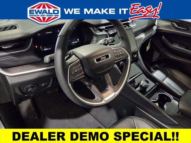 2025 Jeep Grand Cherokee Limited 4x4