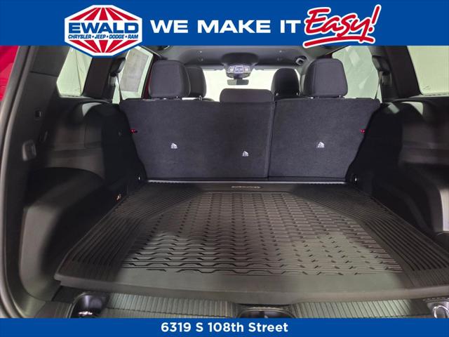 2026 Jeep Cherokee Laredo 4x4