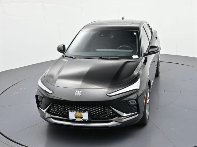 2025 Buick NV Avenir FWD