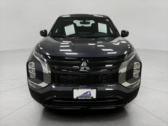 2026 Mitsubishi Outlander LE 1.5T S-AWC