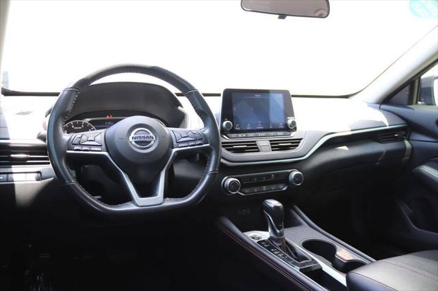 2022 Nissan Altima SR FWD