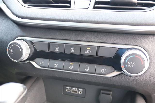 2022 Nissan Altima SR FWD
