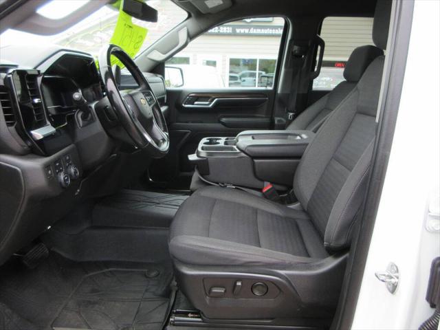 2023 Chevrolet Silverado 1500 4WD Crew Cab Standard Bed LT