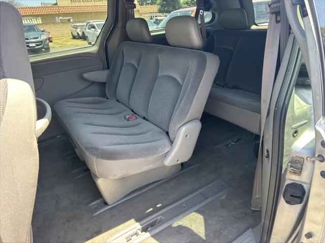 2003 Dodge Grand Caravan SE