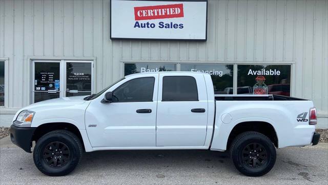 2006 Mitsubishi Raider Duro Cross V8 for sale in Des Moines, IA