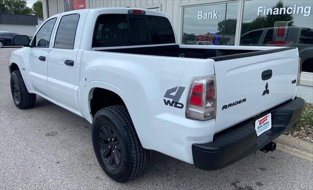 2006 Mitsubishi Raider Duro Cross V8