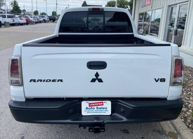 2006 Mitsubishi Raider Duro Cross V8