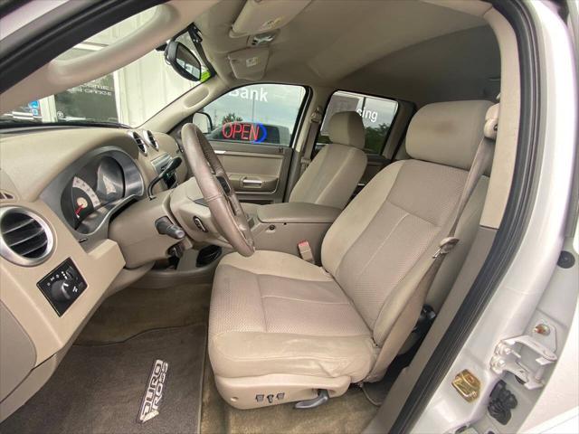 2006 Mitsubishi Raider Duro Cross V8