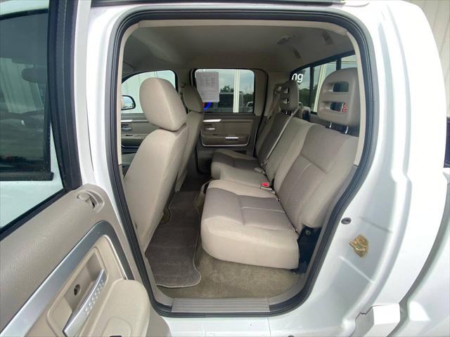 2006 Mitsubishi Raider Duro Cross V8