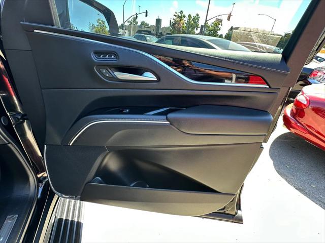 2023 Cadillac Escalade ESV 4WD Sport