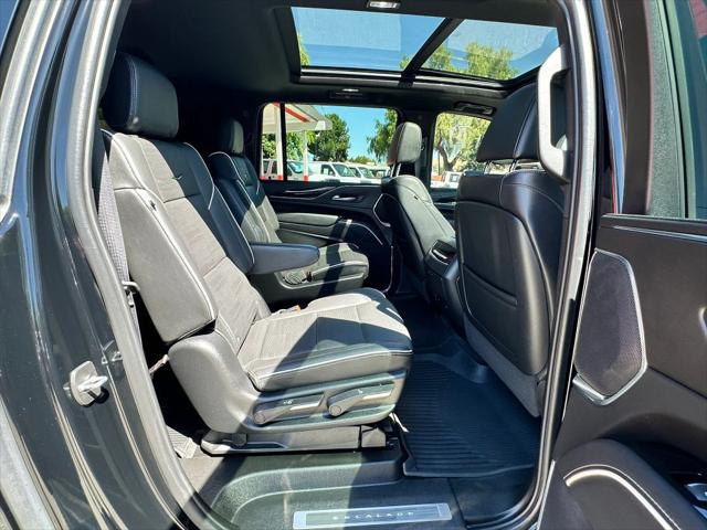 2023 Cadillac Escalade ESV 4WD Sport