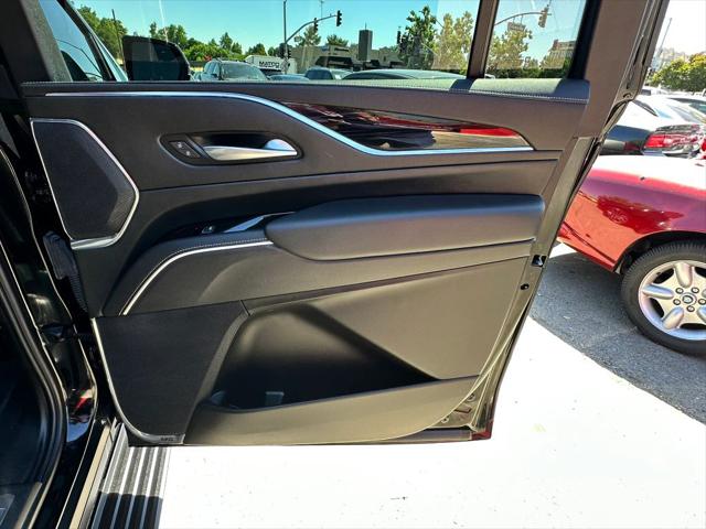 2023 Cadillac Escalade ESV 4WD Sport