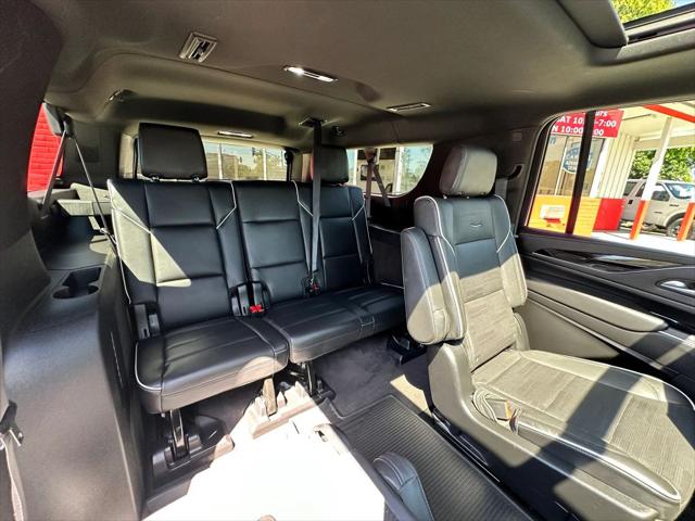 2023 Cadillac Escalade ESV 4WD Sport