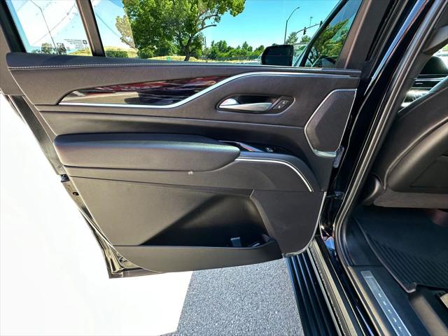 2023 Cadillac Escalade ESV 4WD Sport