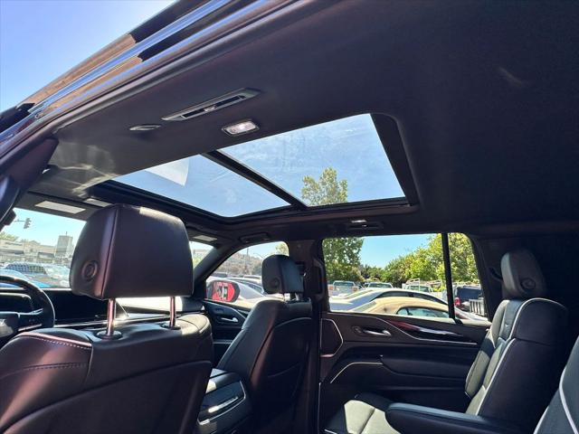 2023 Cadillac Escalade ESV 4WD Sport