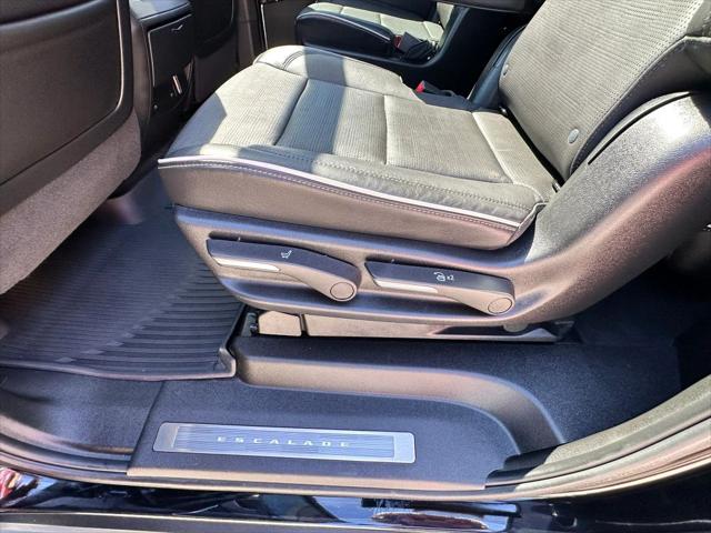 2023 Cadillac Escalade ESV 4WD Sport