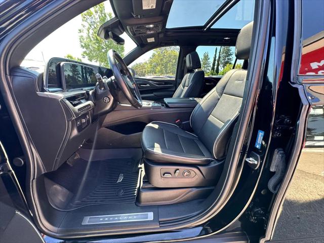2023 Cadillac Escalade ESV 4WD Sport