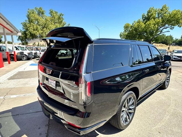 2023 Cadillac Escalade ESV 4WD Sport
