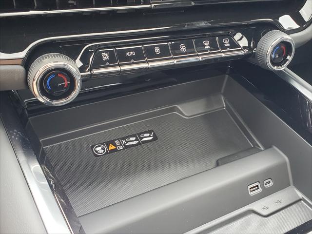 2026 Chevrolet Suburban RST, 4WD