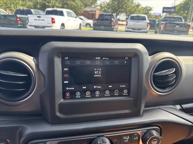 2022 Jeep Gladiator Sport